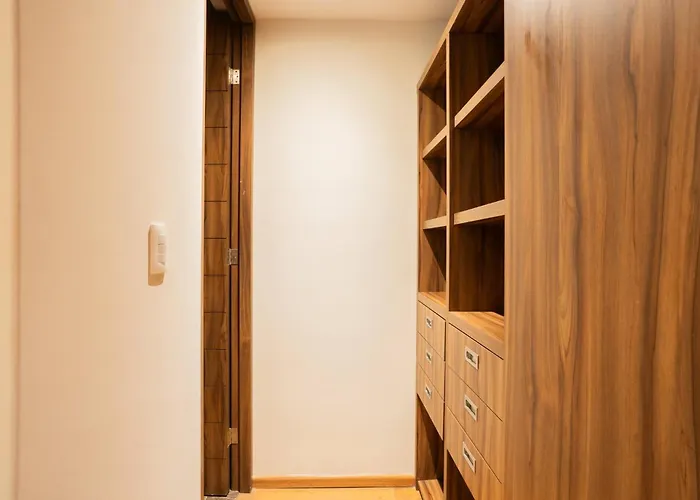 Apartment Lovely 3-bedroom With Pool & Gym In Roma Norte Mexico City